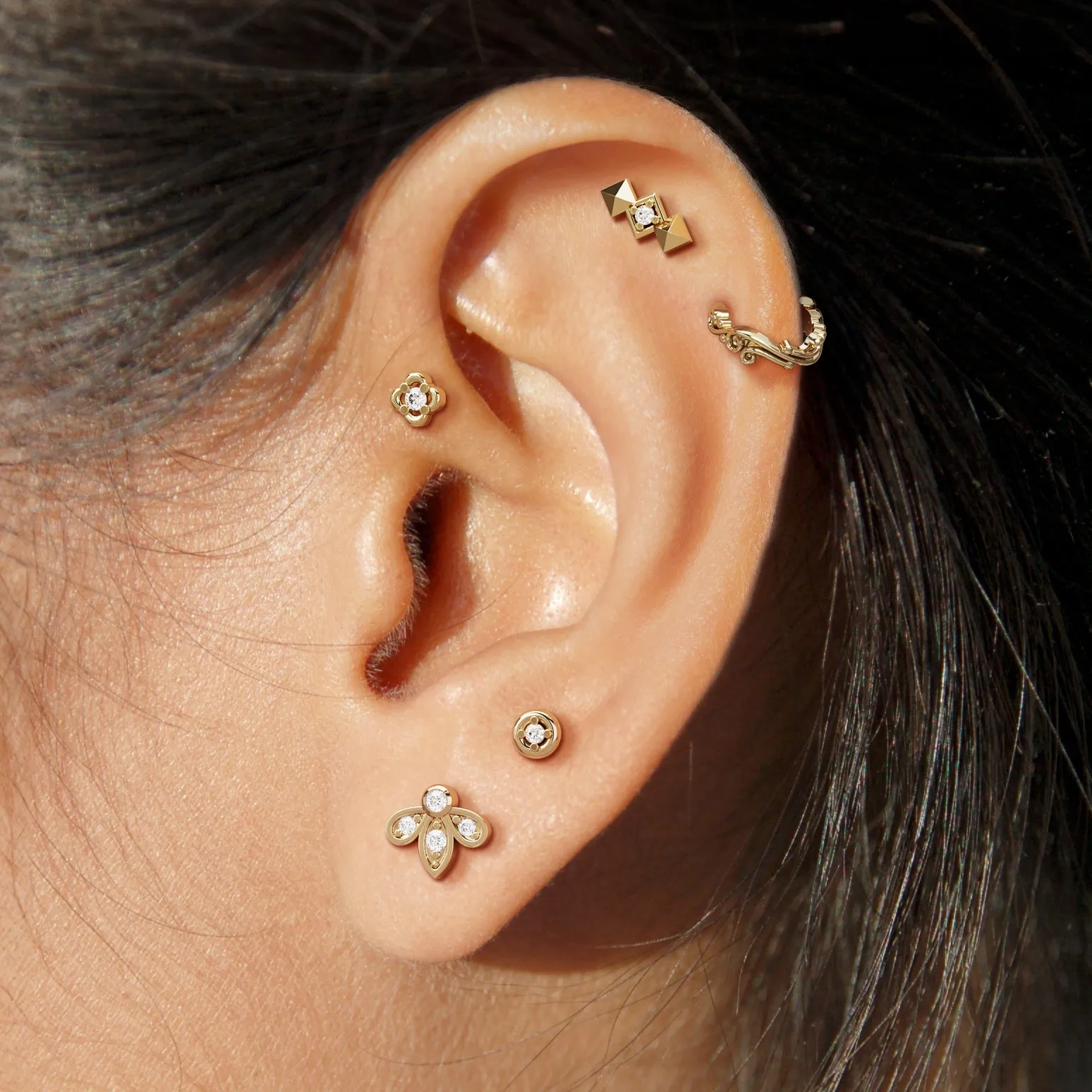 14K Gold Diamond Floral Stud