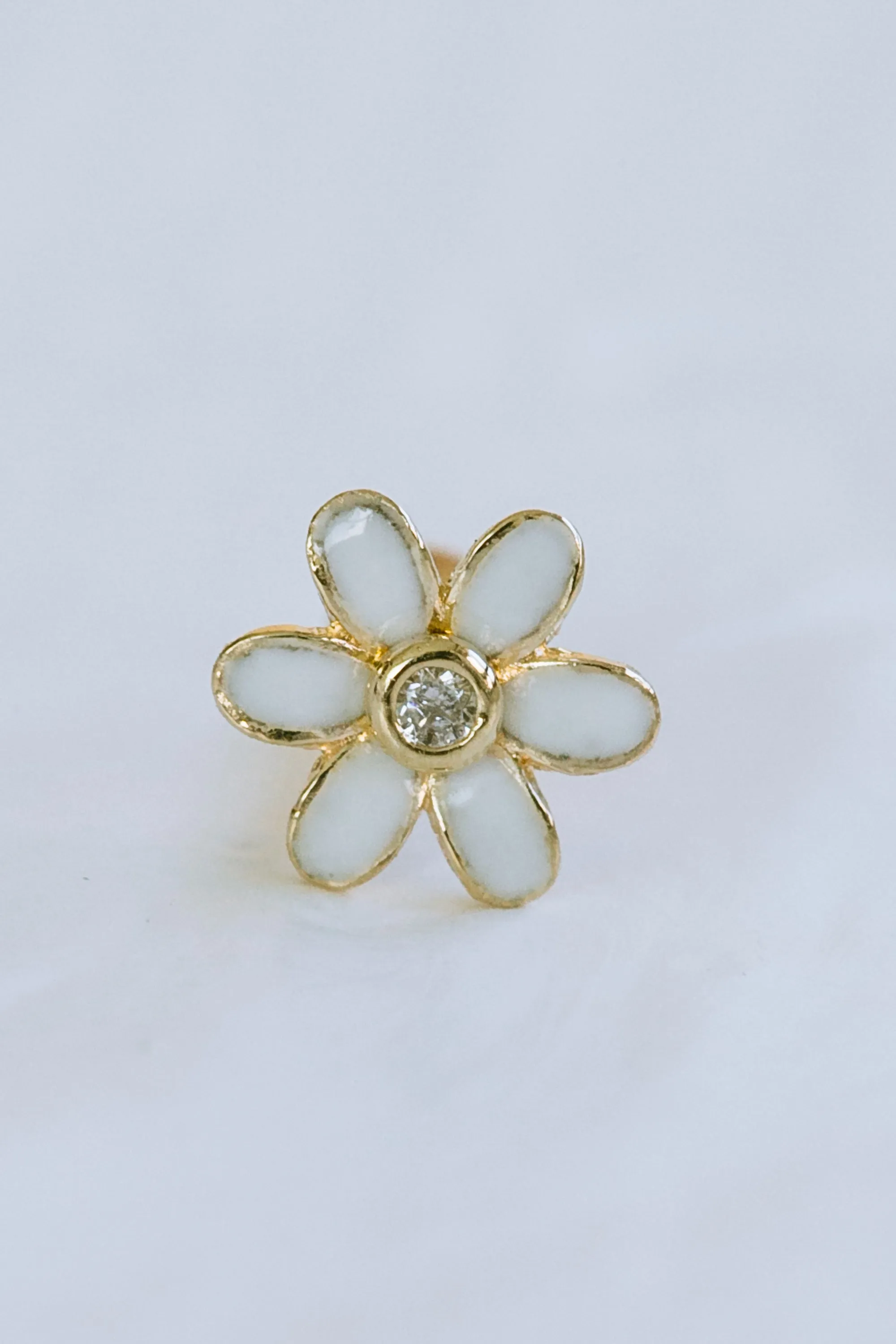 14K Solid Gold Cartilage Delicate Cz White Daisy Flower Internally Internal Threaded Earring Labret