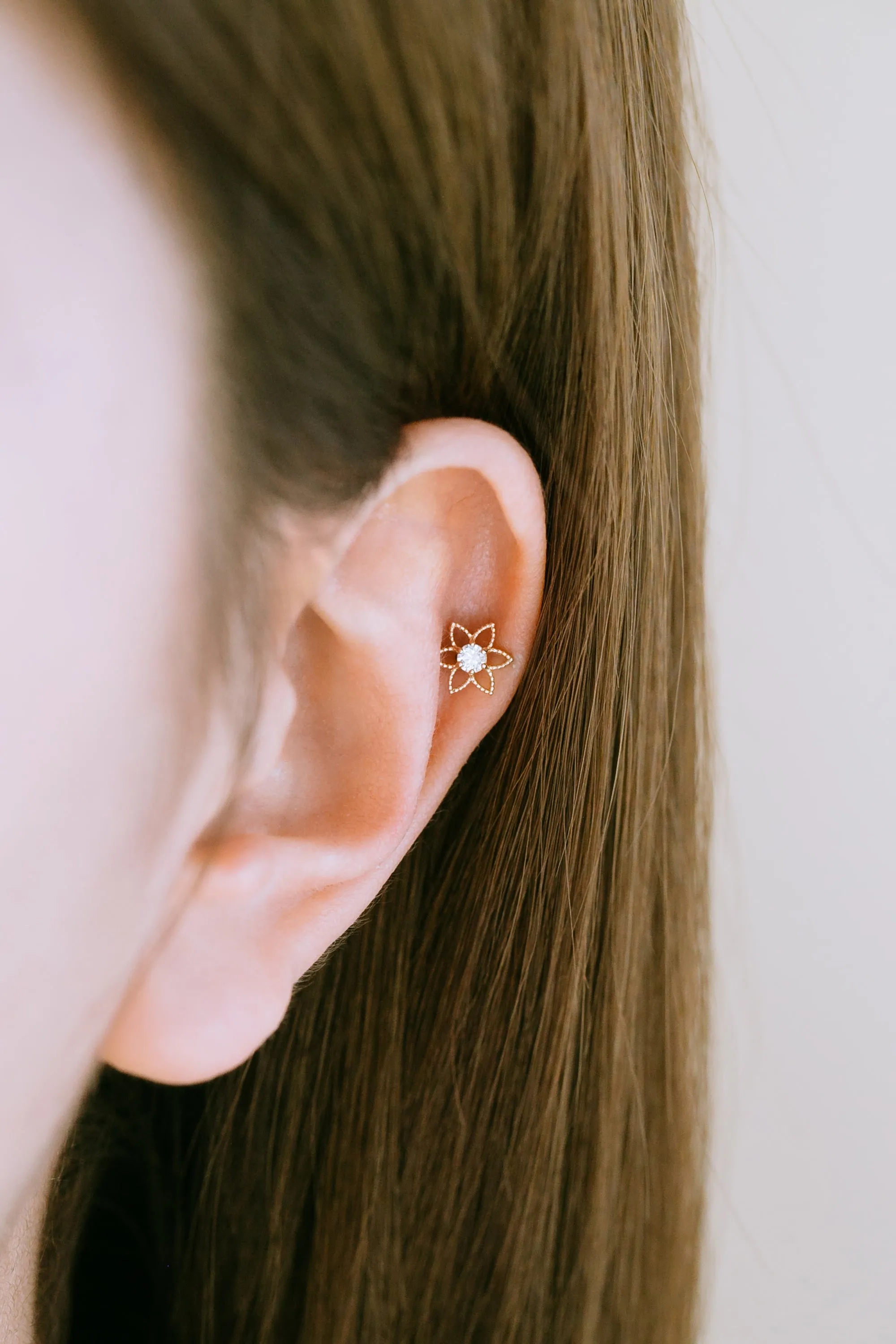 14K Solid Gold Cartilage Minimalist Constellation Star Flower Central Cz Cross Internally Internal Threaded Earring Labret