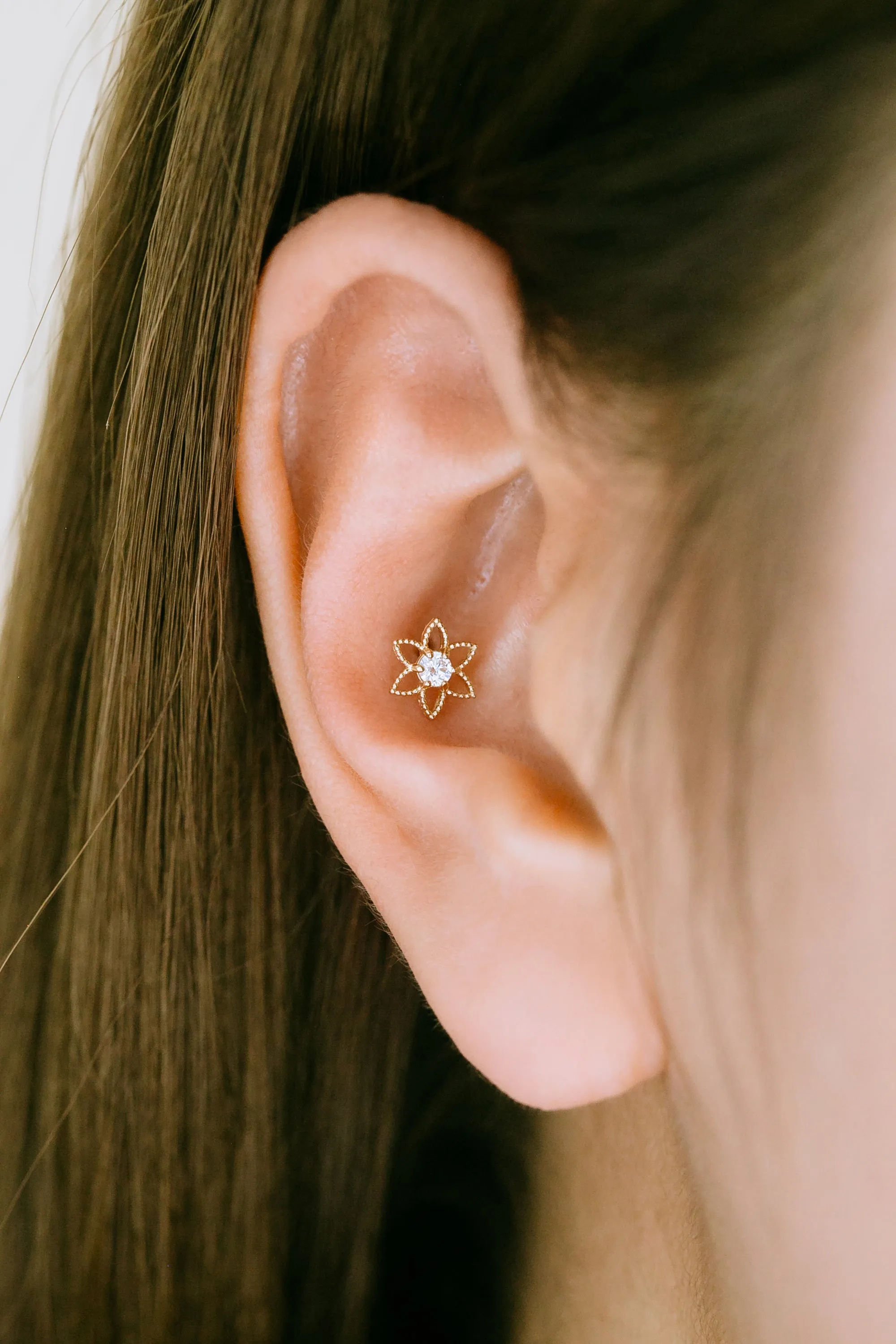 14K Solid Gold Cartilage Minimalist Constellation Star Flower Central Cz Cross Internally Internal Threaded Earring Labret