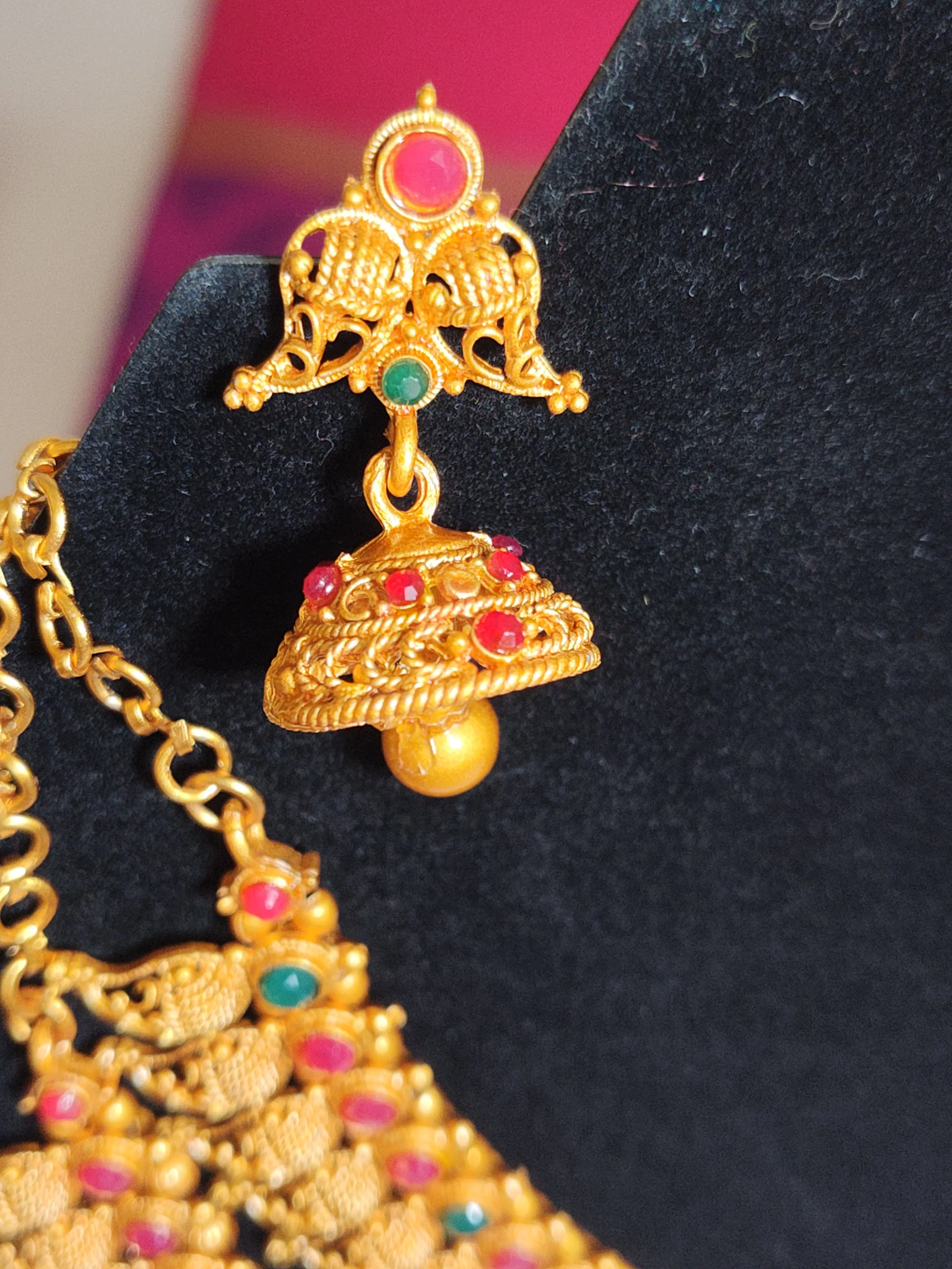 Beautiful Gold Plated Temple Jewelry Necklace With Earrings Set