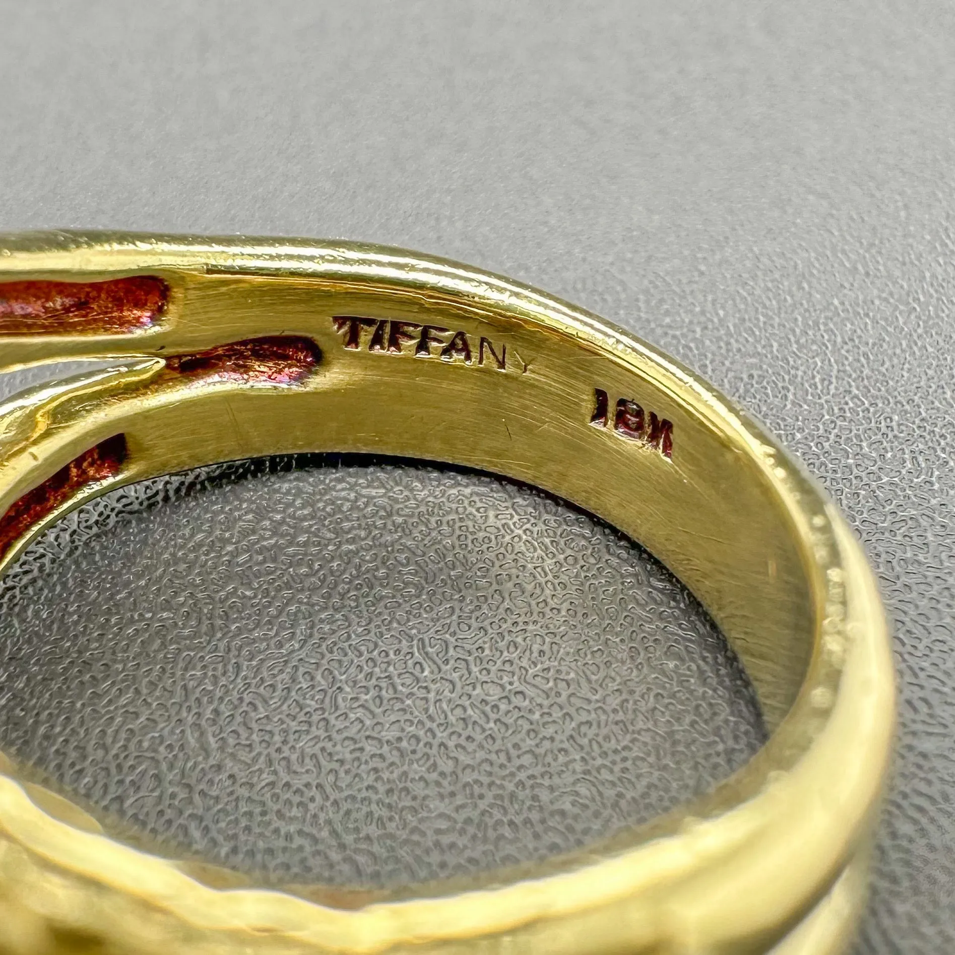 Estate Tiffany & Co. 18K Y Gold Split Shank Ring