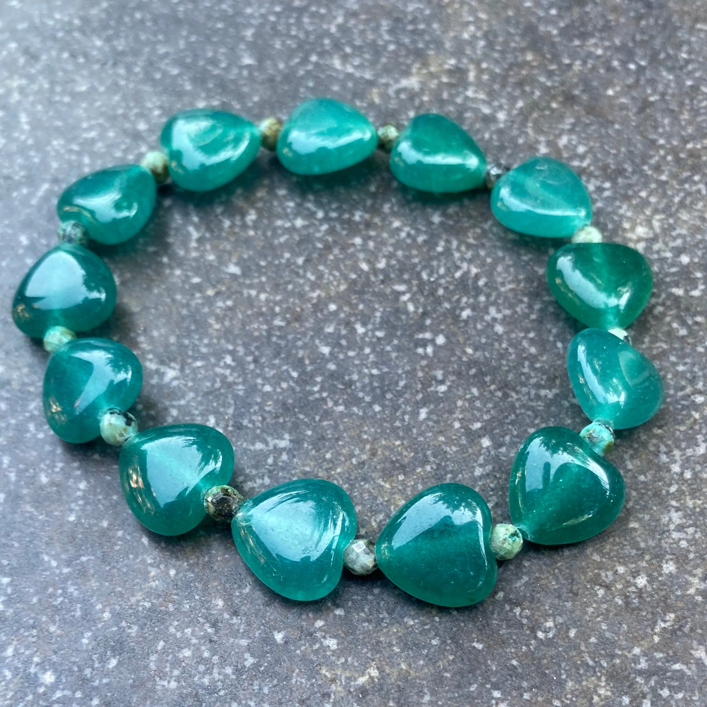 Green Onyx Hearts and Turquoise Stretch Bracelet