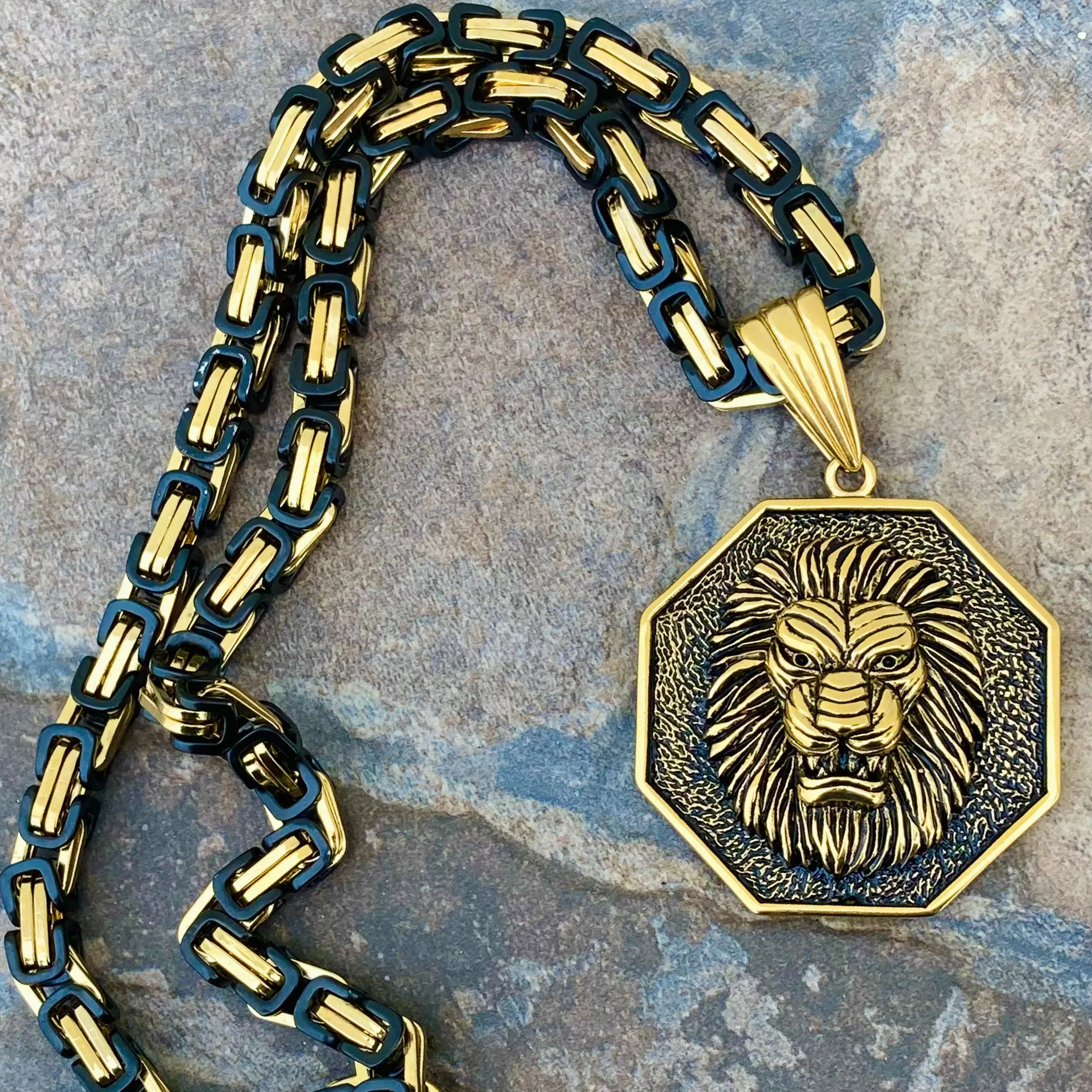 Lion - Gold Pendant - Necklace (779)