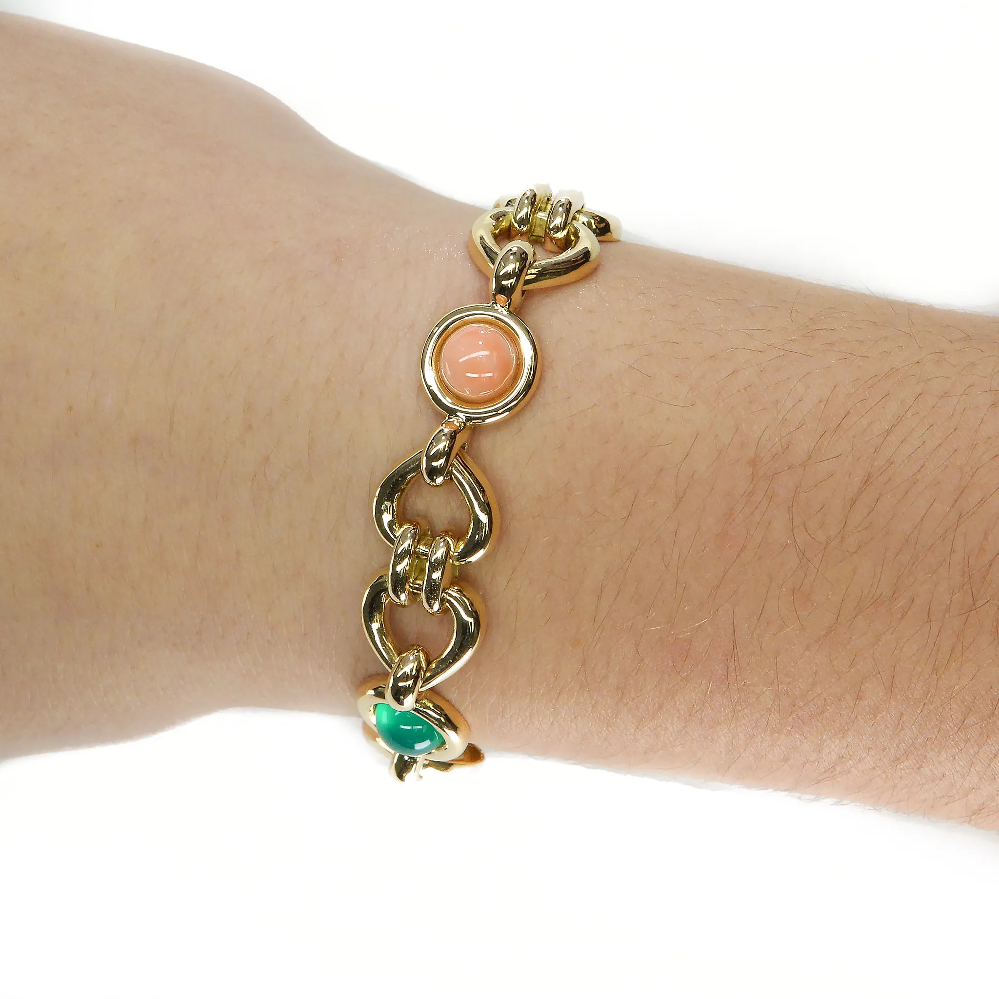 Van Cleef & Arpels Heart & Chrysoprase Love Bracelet in 18k Gold