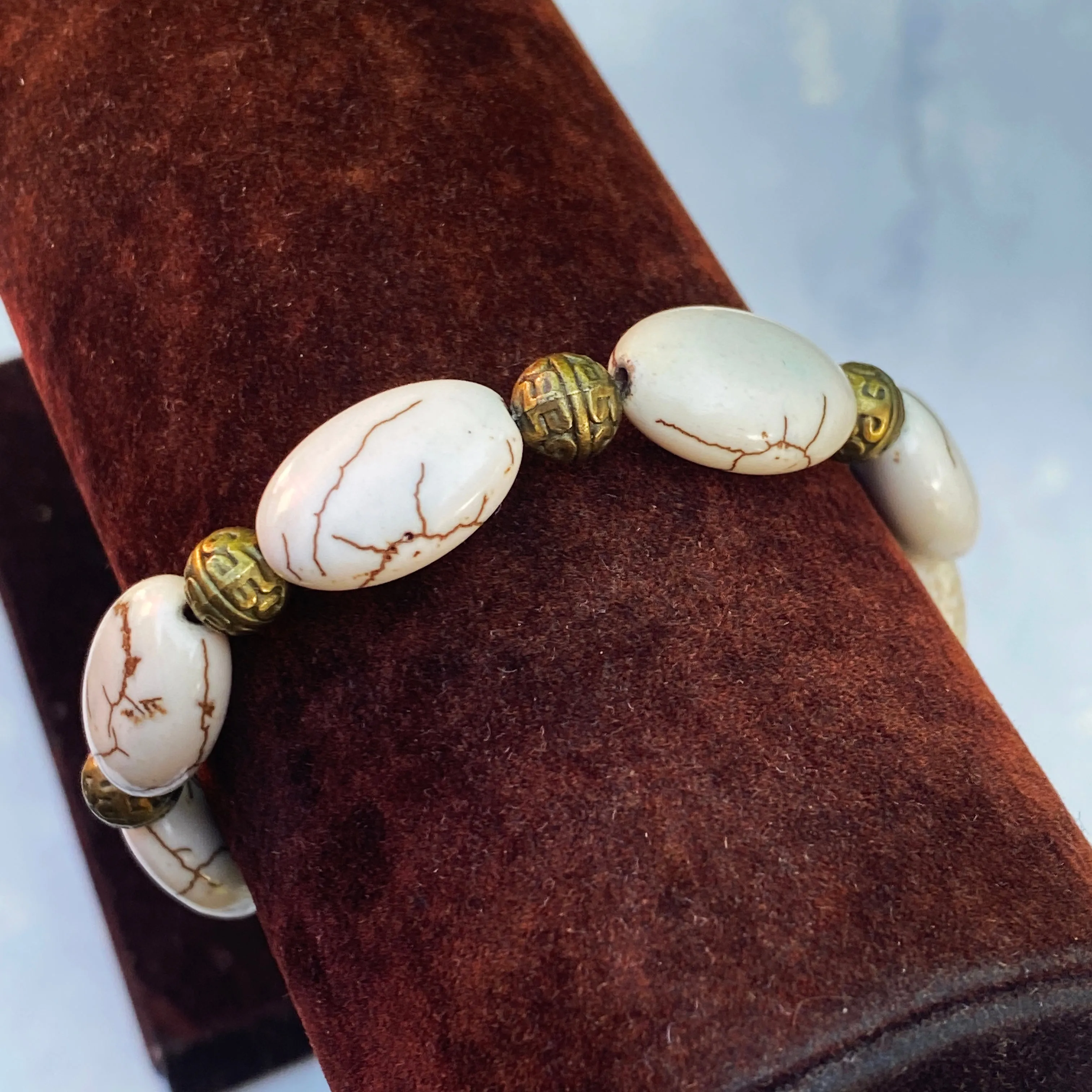 White turquoise gemstone heart Bracelet with brass accents